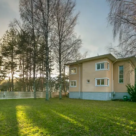 Private Villa, 100 Meters From Pirita Beach タリン