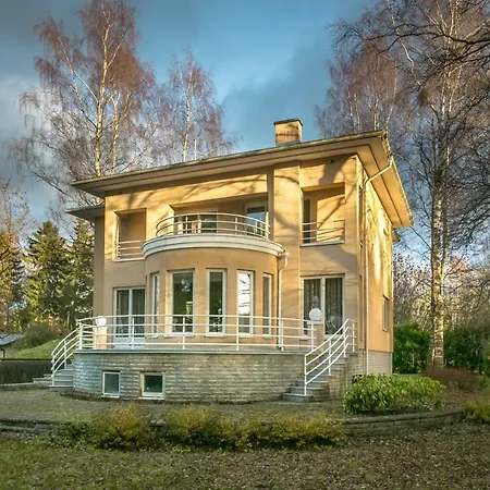 Private Villa, 100 Meters From Pirita Beach タリン